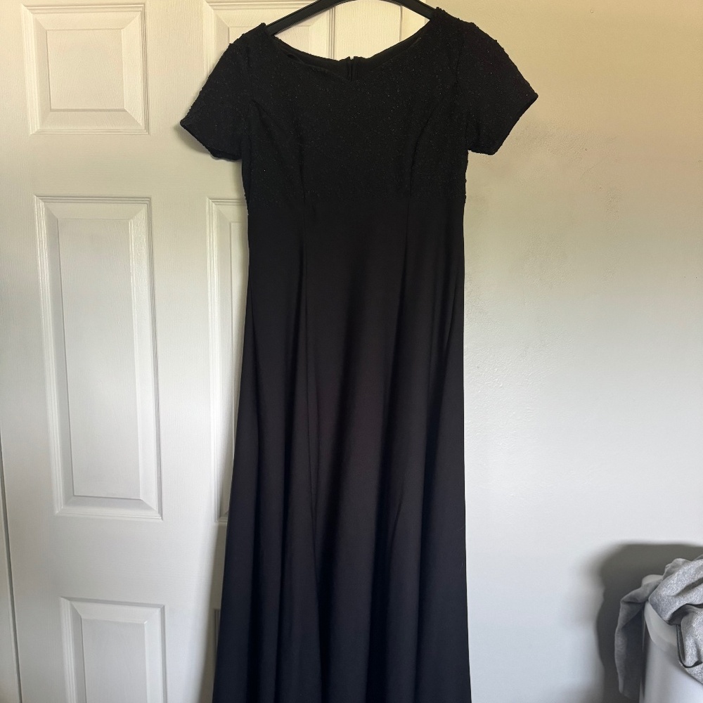 Southeastern Performance Apparel - Girl’s Choir Dress - Youth 14 1/2 - Black